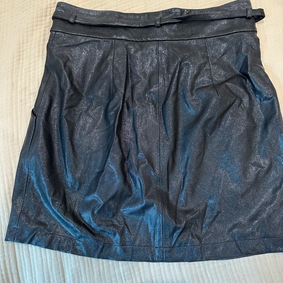 Amanda Uprichard Faux Leather Shimmering Black Mini Skirt - Picture 6 of 7
